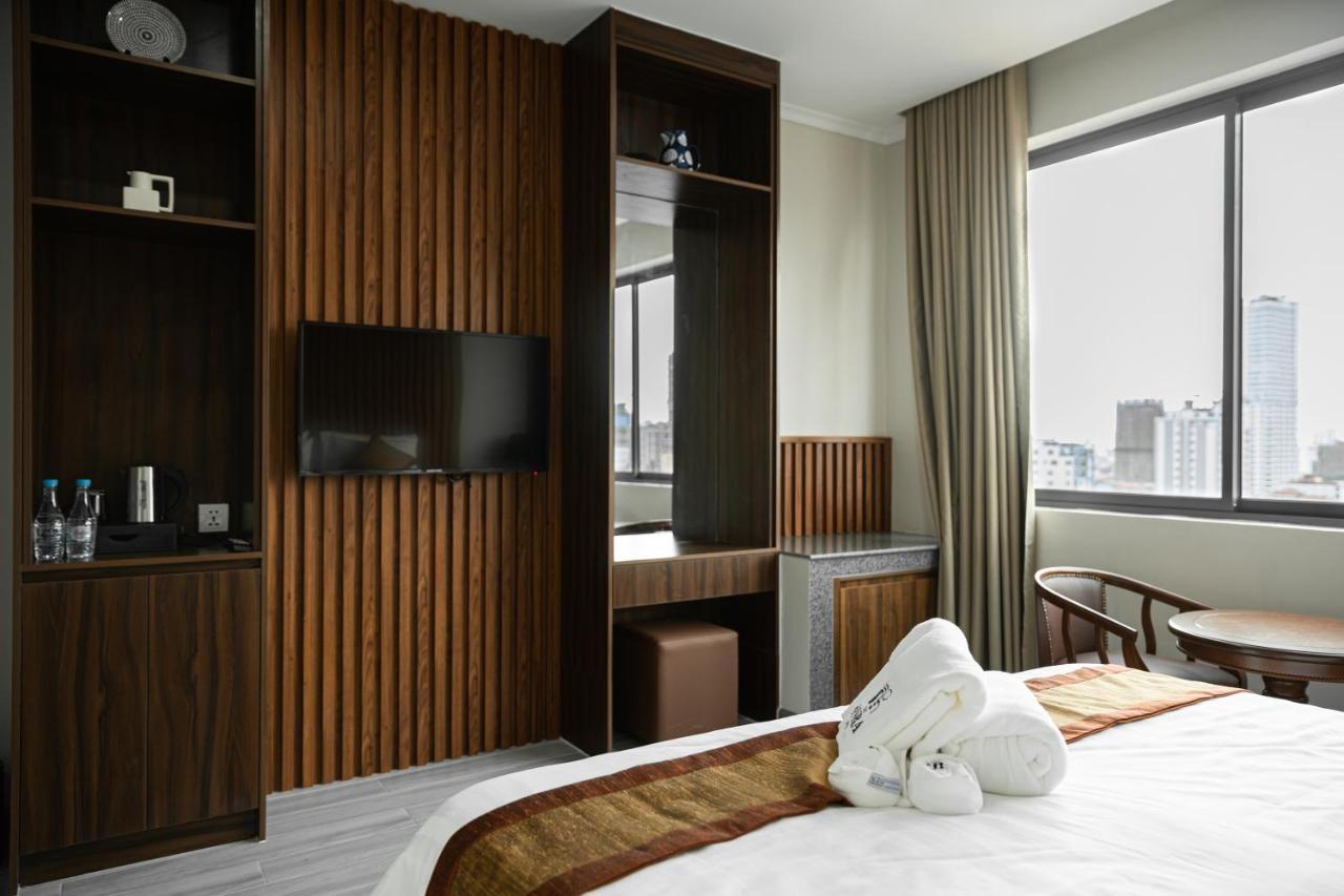 The Onra Hotel Phnom Penh Bagian luar foto