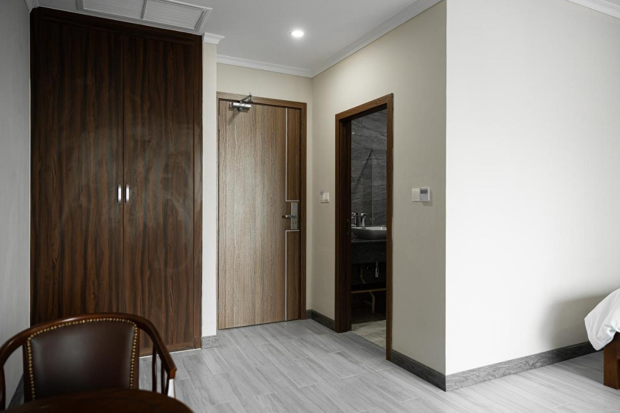 The Onra Hotel Phnom Penh Bagian luar foto