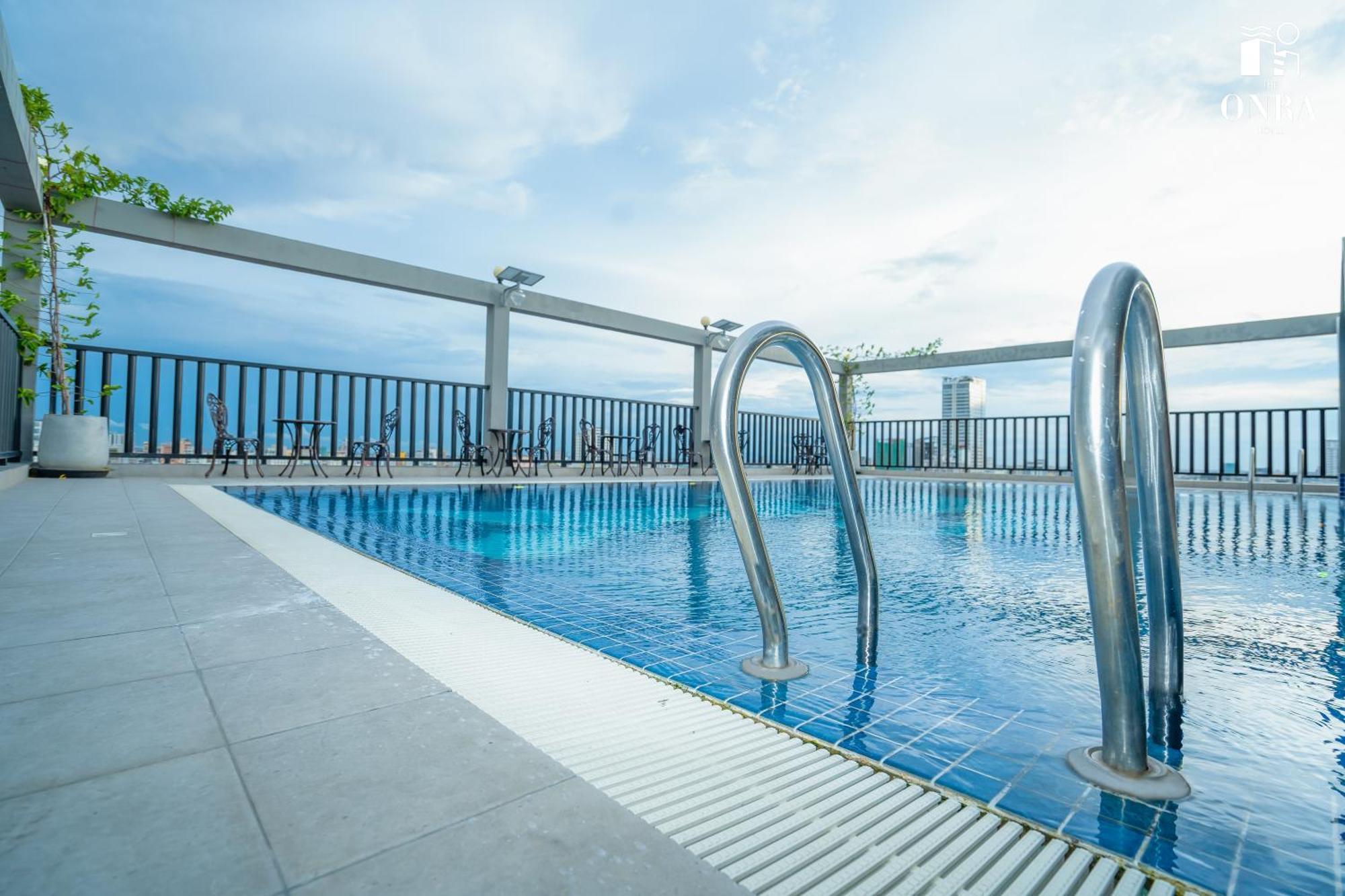 The Onra Hotel Phnom Penh Bagian luar foto